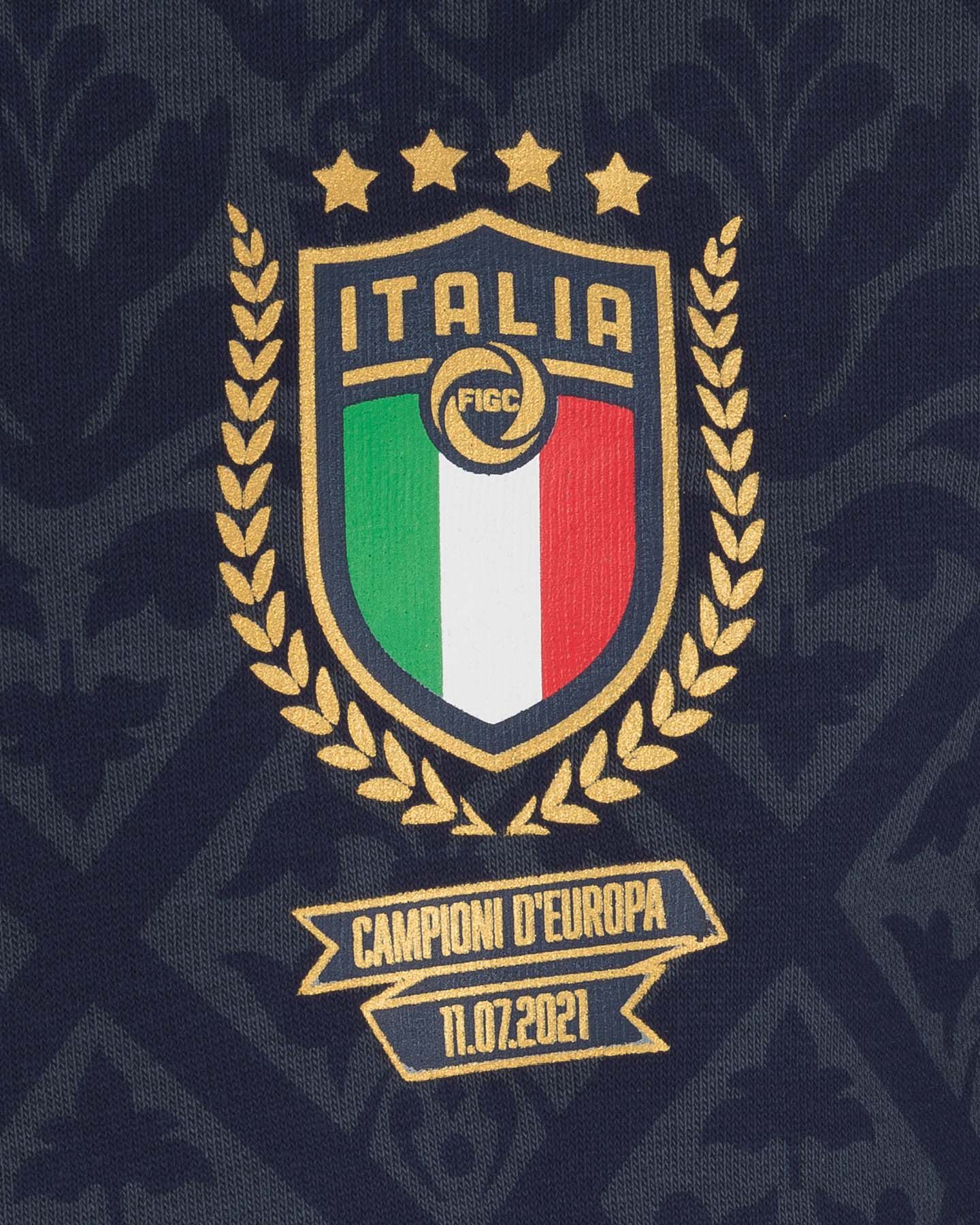  Abbigliamento calcio PUMA FIGC ITALIA GRAPHIC WINNER JR S5484084|02|116 scatto 2