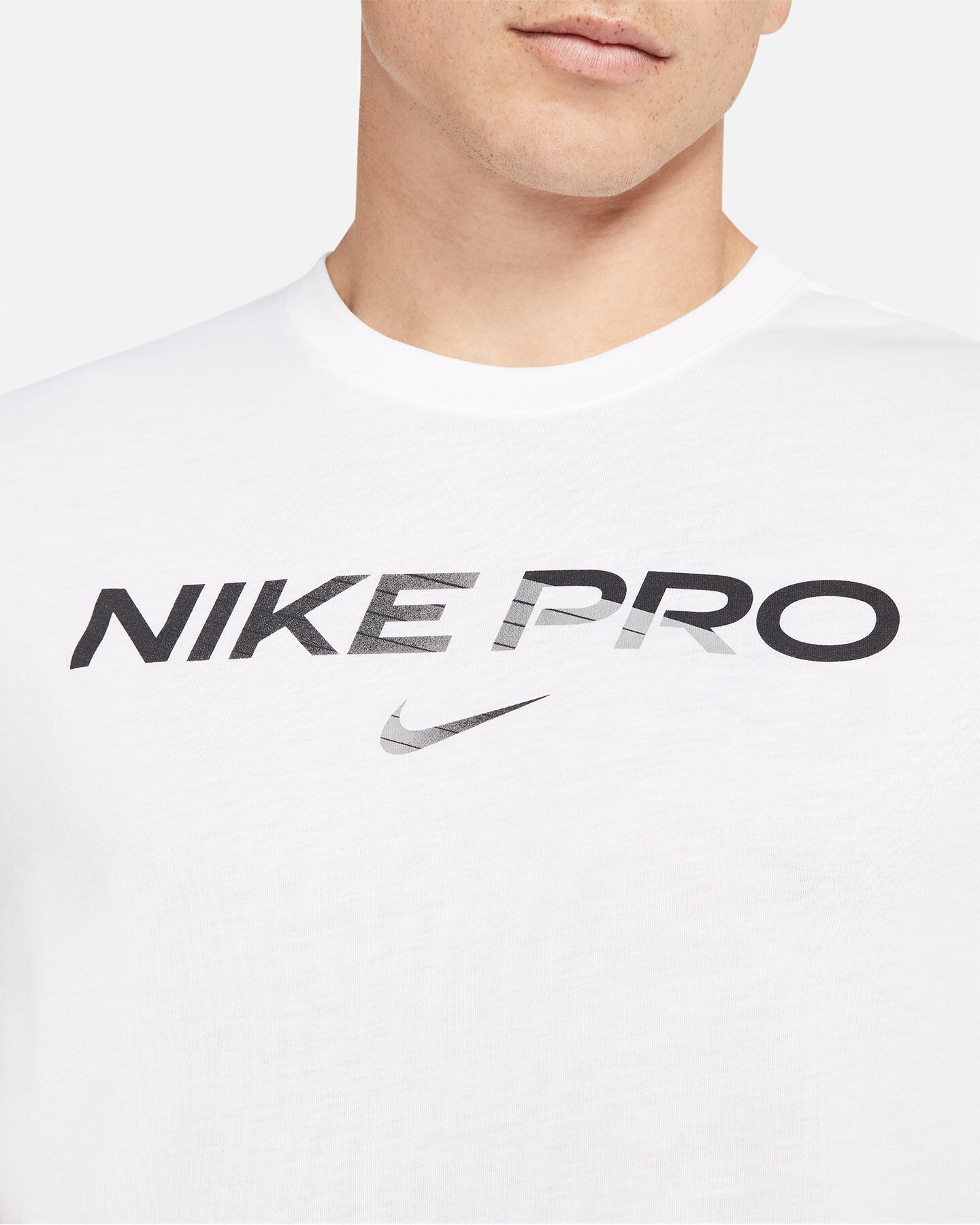  T-Shirt training NIKE PRO M S5299546|100|S scatto 2