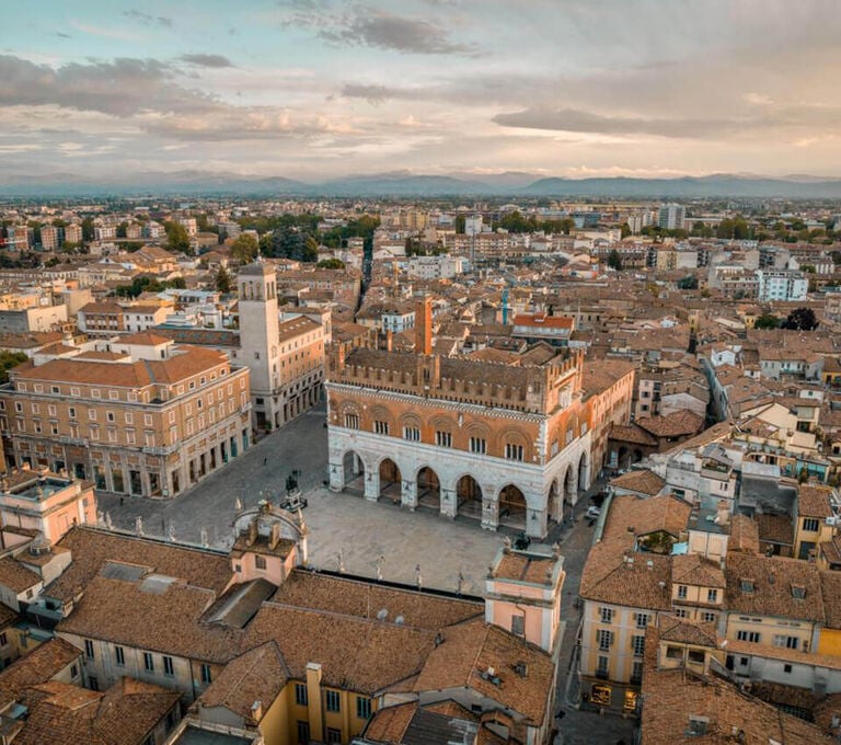 Piazza di Piacneza vista dall'alto
