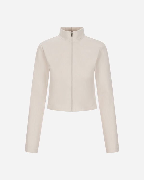 Interlock crop w