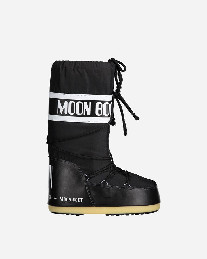Moon boot m
