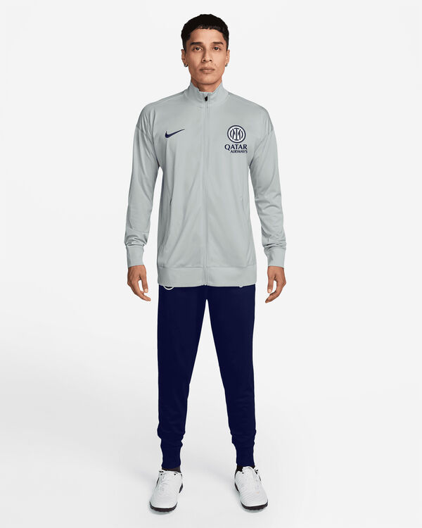 Inter 25-26 strike training m