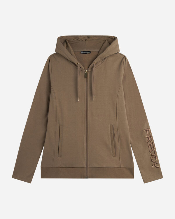 Logo embroidery w