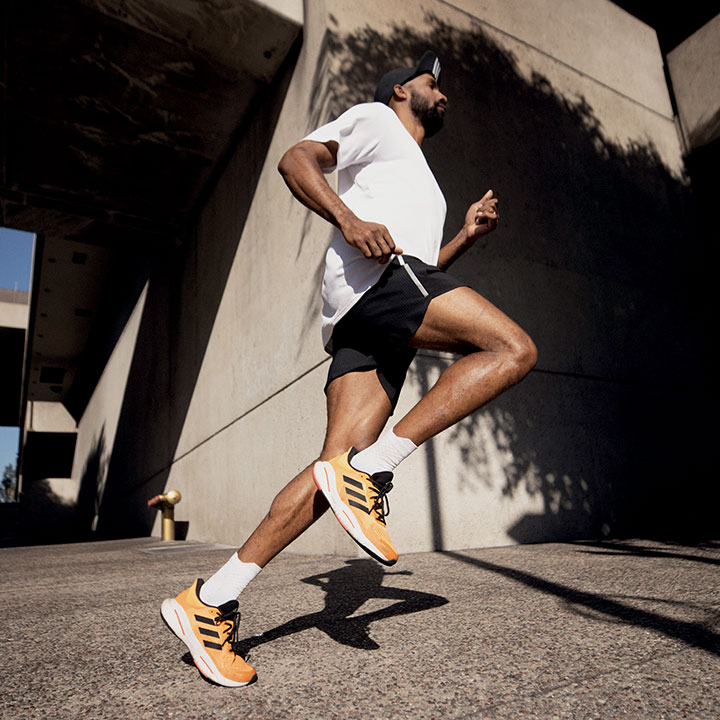 adidas Running: abbigliamento e scarpe da corsa | Cisalfa Sport احبها