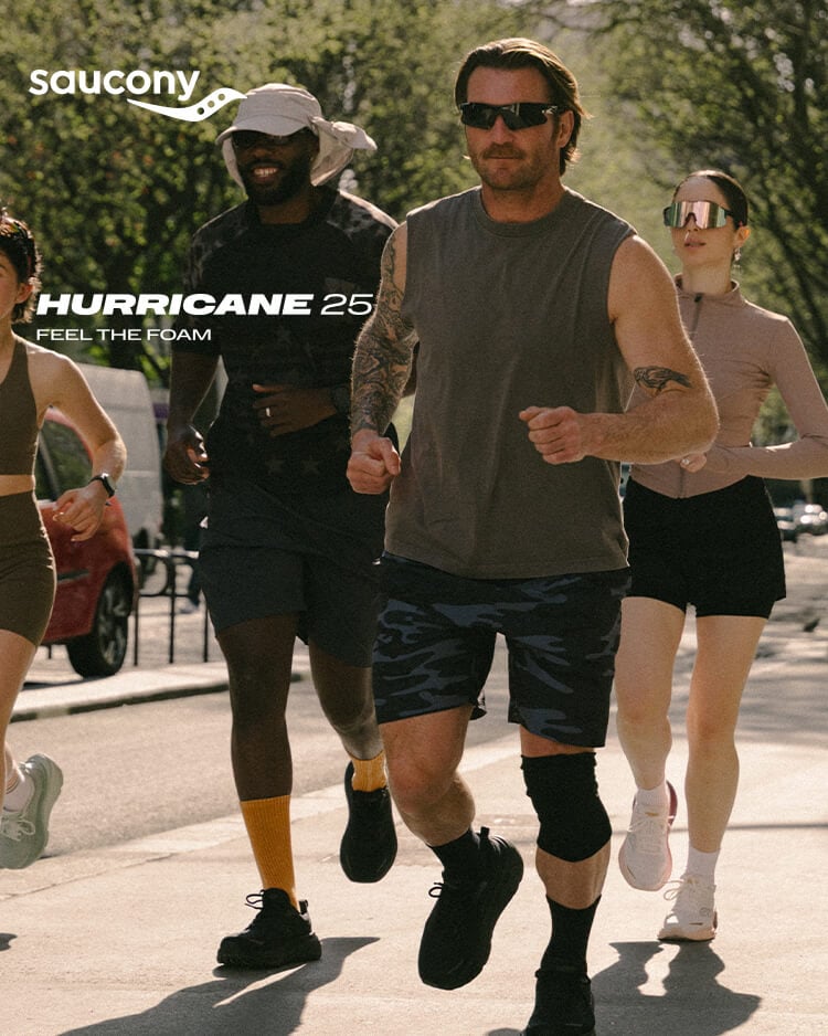 Persone che corrono con scarpe da running Saucony Hurricane 25