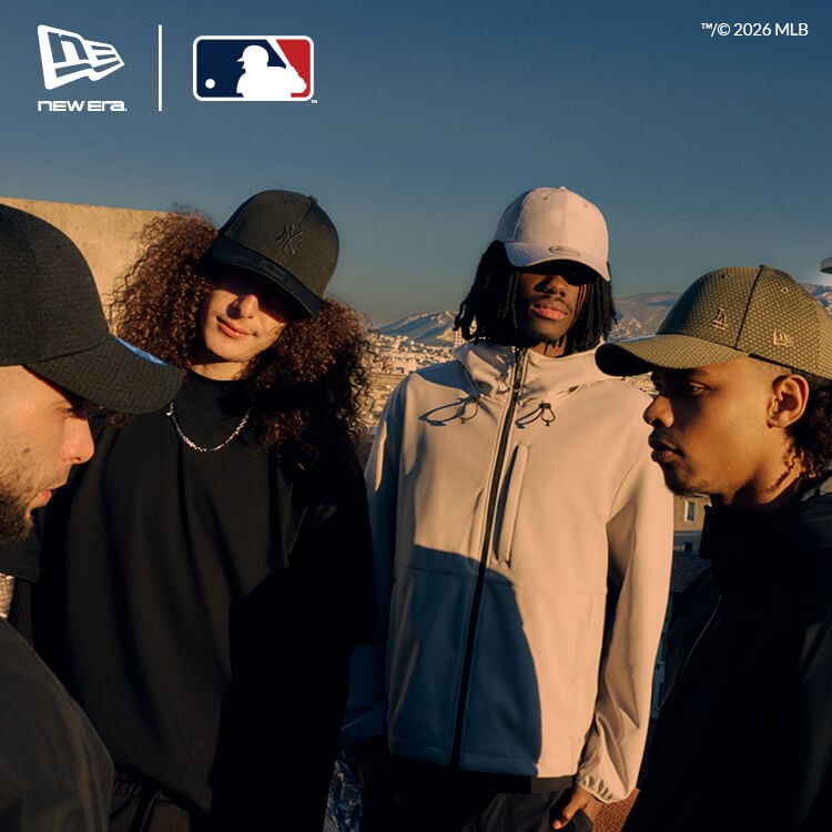 Ragazzi che indossano cappellini New Era MLB Elite