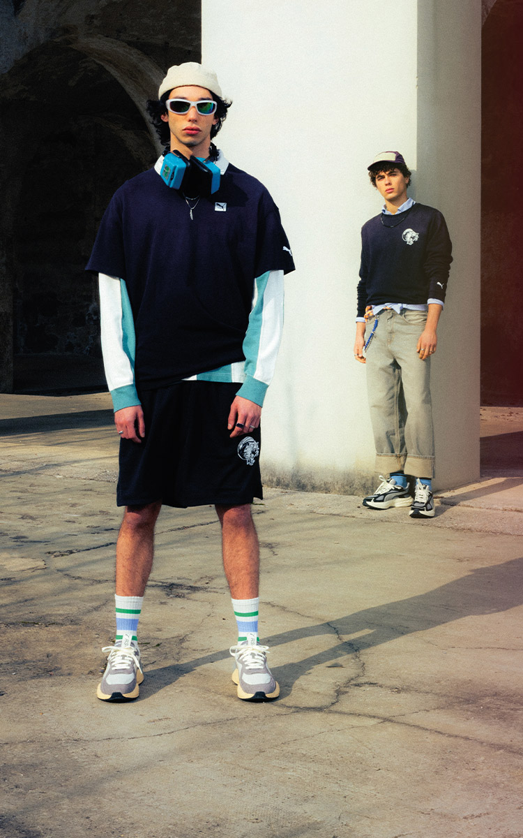 Ragazzi che indossano outfit Puma