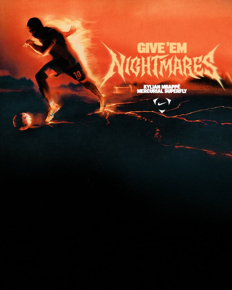 Kylian Mbappé che indossa scarpe da calcio Nike Merurial
