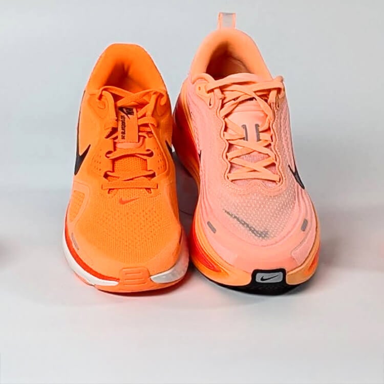 Scarpe da running Nike Vomero Plus e Structure 26