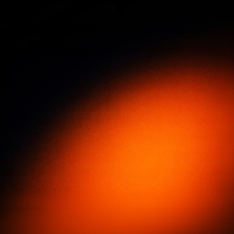 Immagine senza contenuto che contiene un gradiente nero e arancio, usato come sfondo del titolo di pagina.