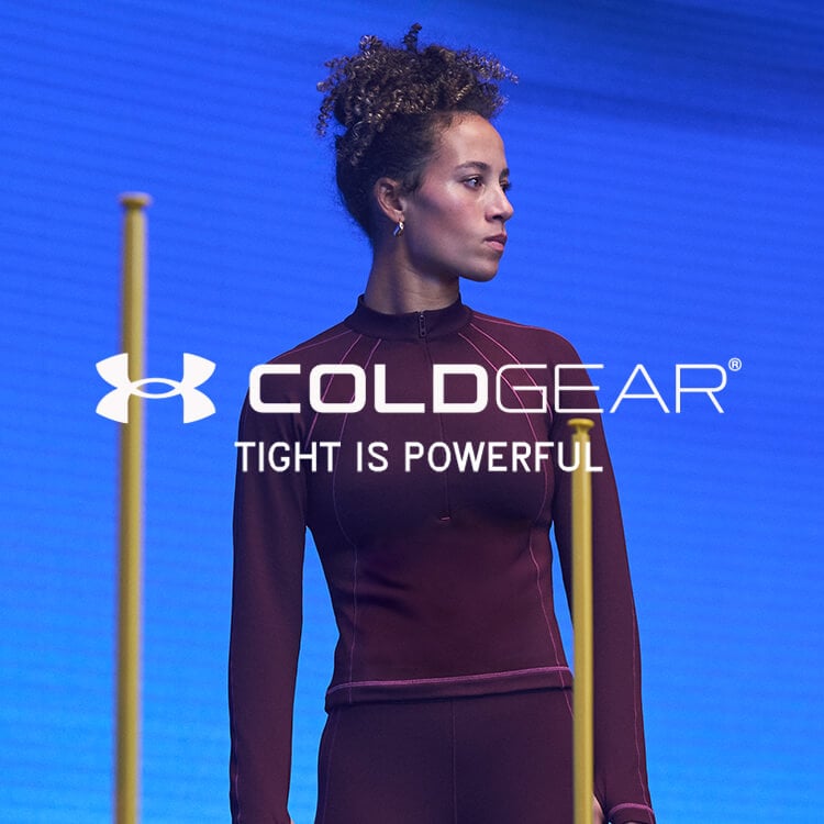 Ragazza che si allena con abbigliamento training Under Armour