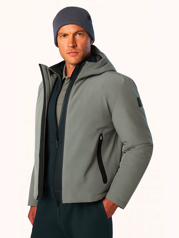 Ragazzo che indossa abbigliamento North Sails