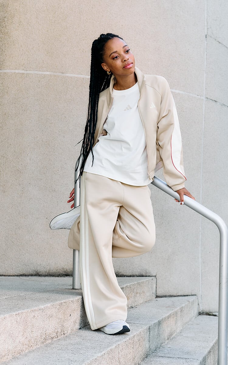 Ragazza che indossa abbigliamento sportswear adidas Stadium