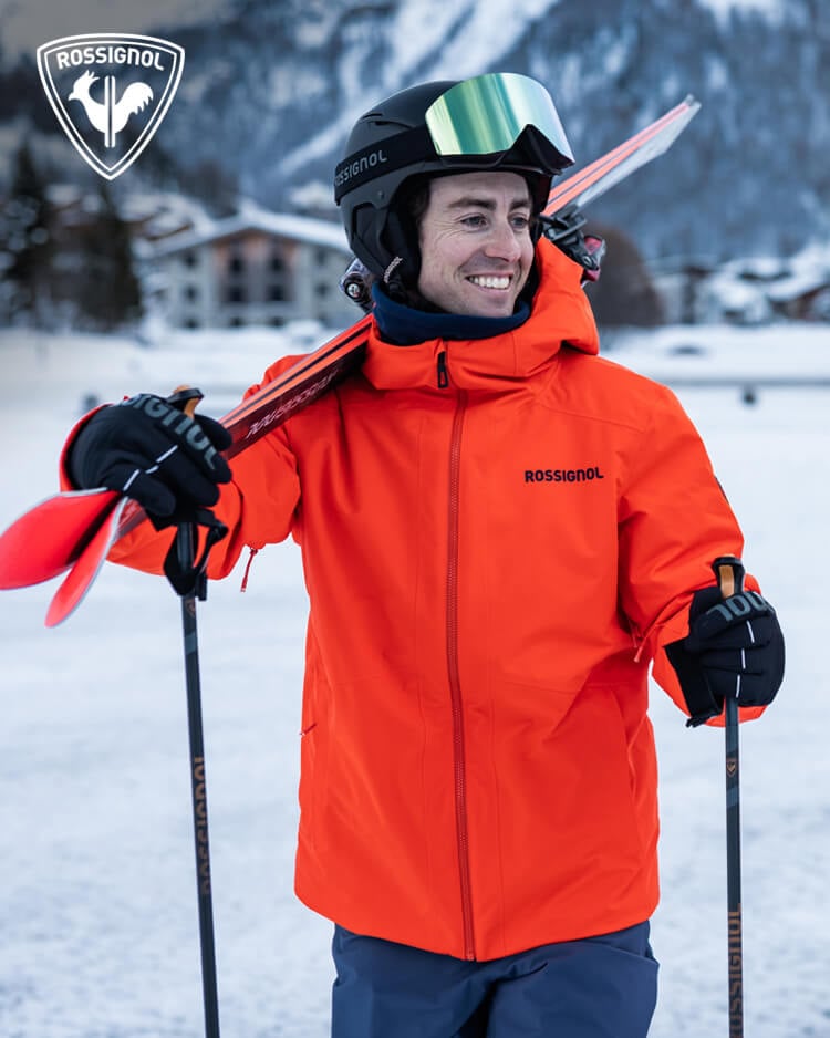 Ragazzi in pista con abbigliamento e sci Rossignol