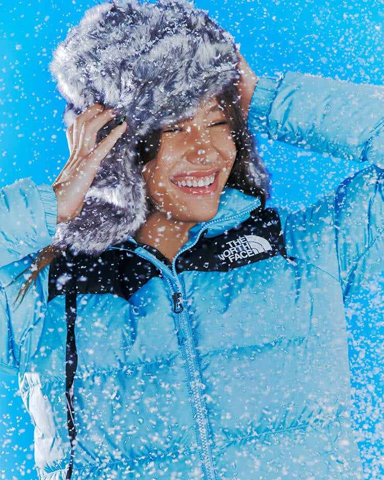 Ragazza vestita con piumino The North Face Diablo