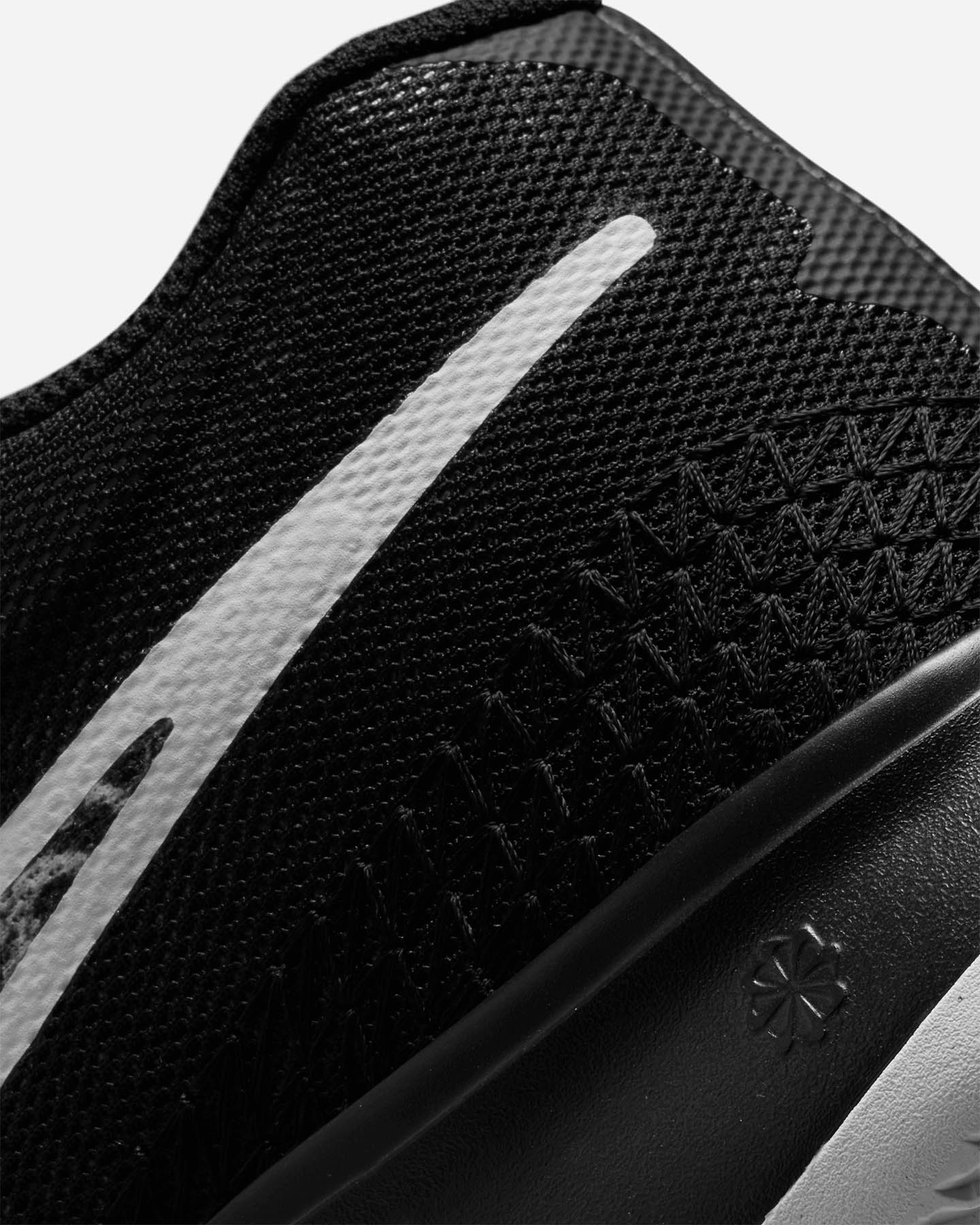 Scarpe basket NIKE KYRIE FLYTRAP 6  - 5 | Cisalfa Sport