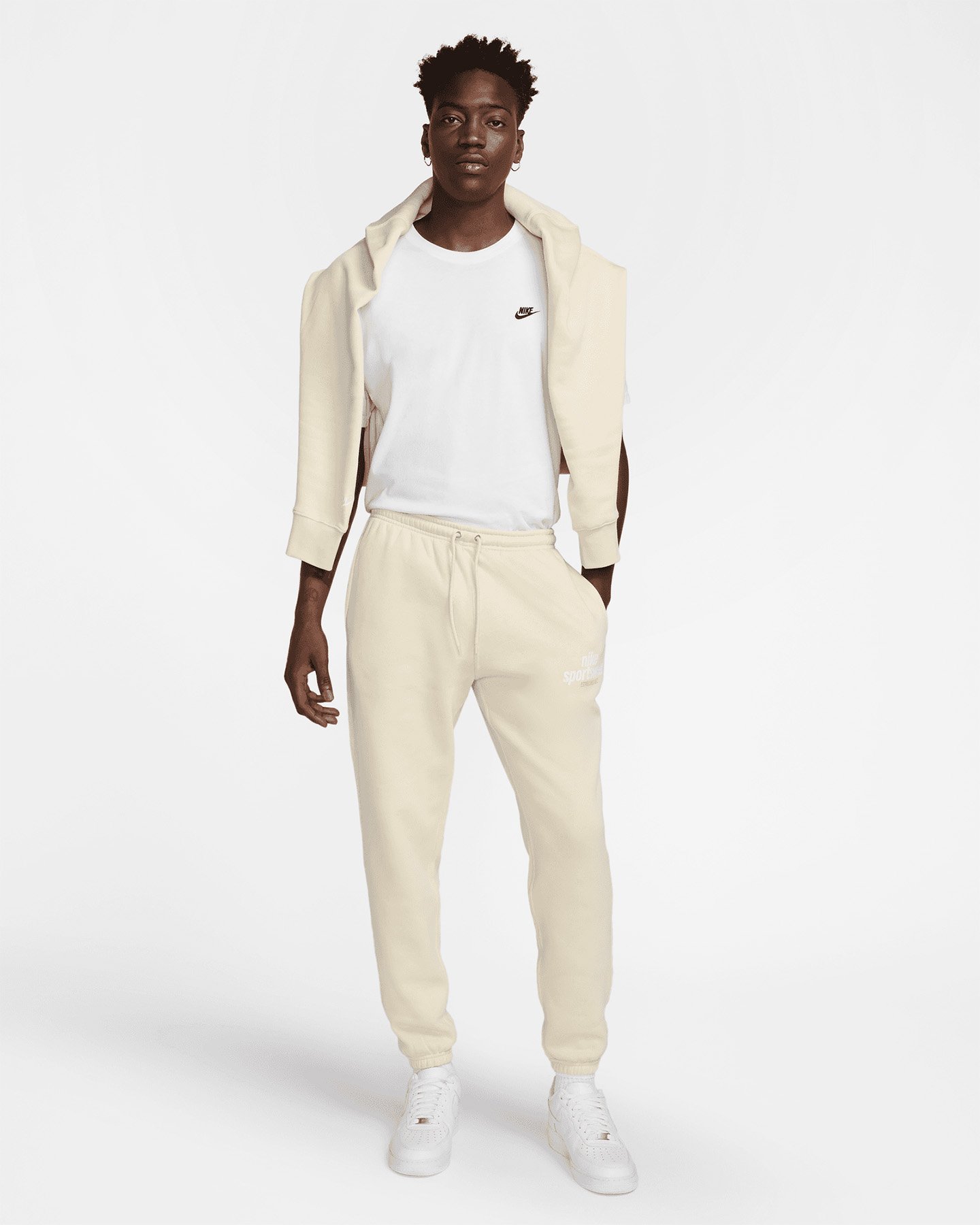 Pantalone NIKE CLUB GFX M - Beige - 2 | Cisalfa Sport