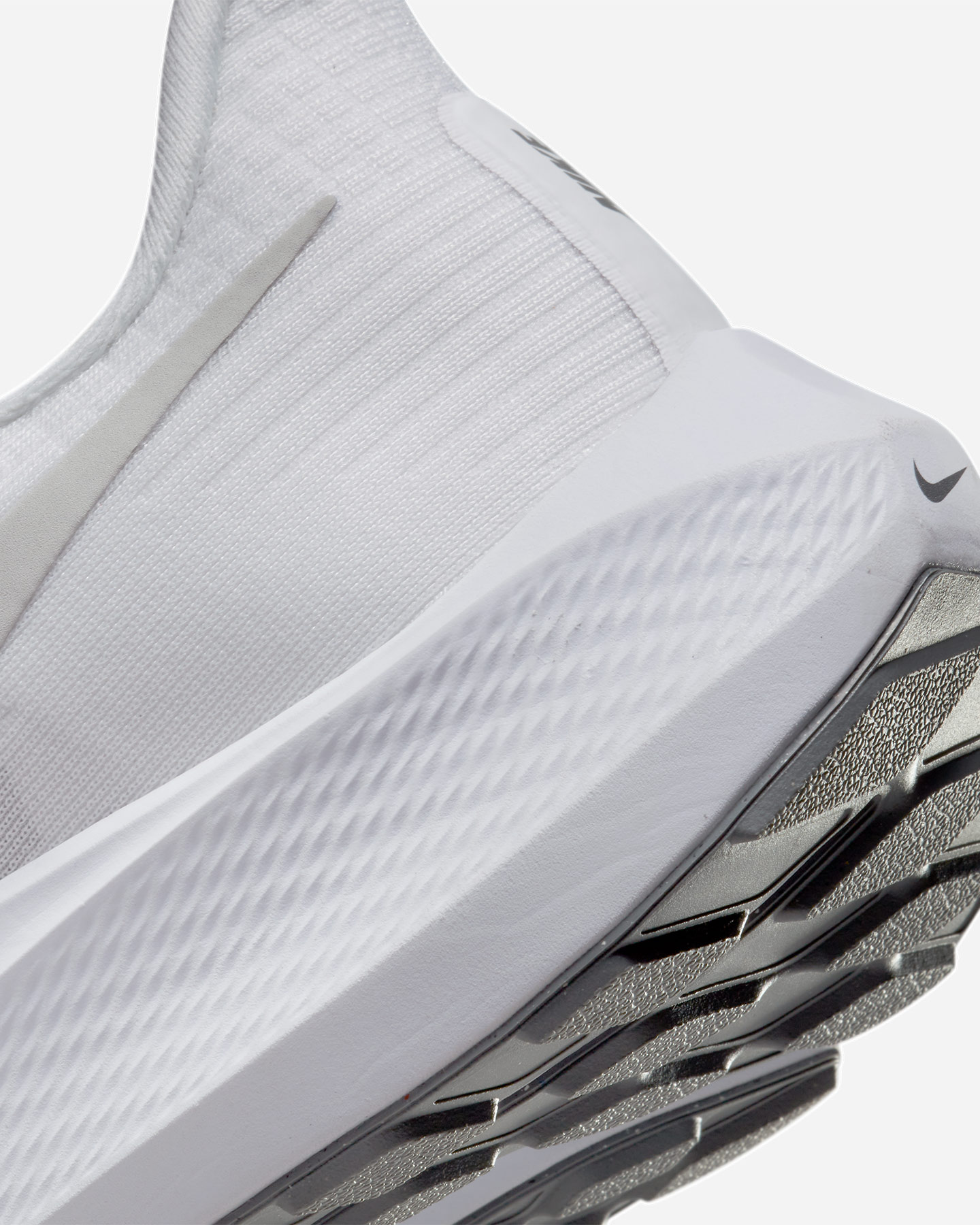 Scarpe running NIKE AIR ZOOM PEGASUS 39 M - 17 | Cisalfa Sport