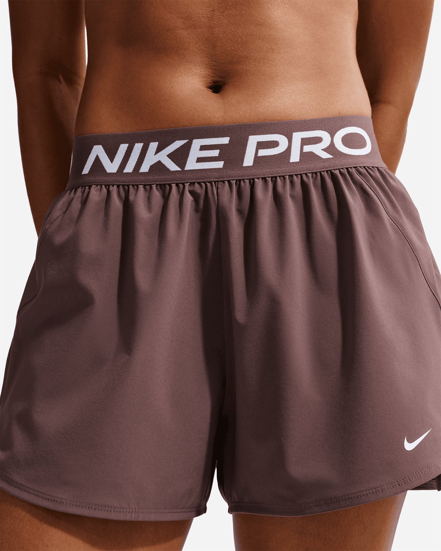 Short training NIKE PRO LOGO 3IN W - Marrone - 3 | Cisalfa Sport
