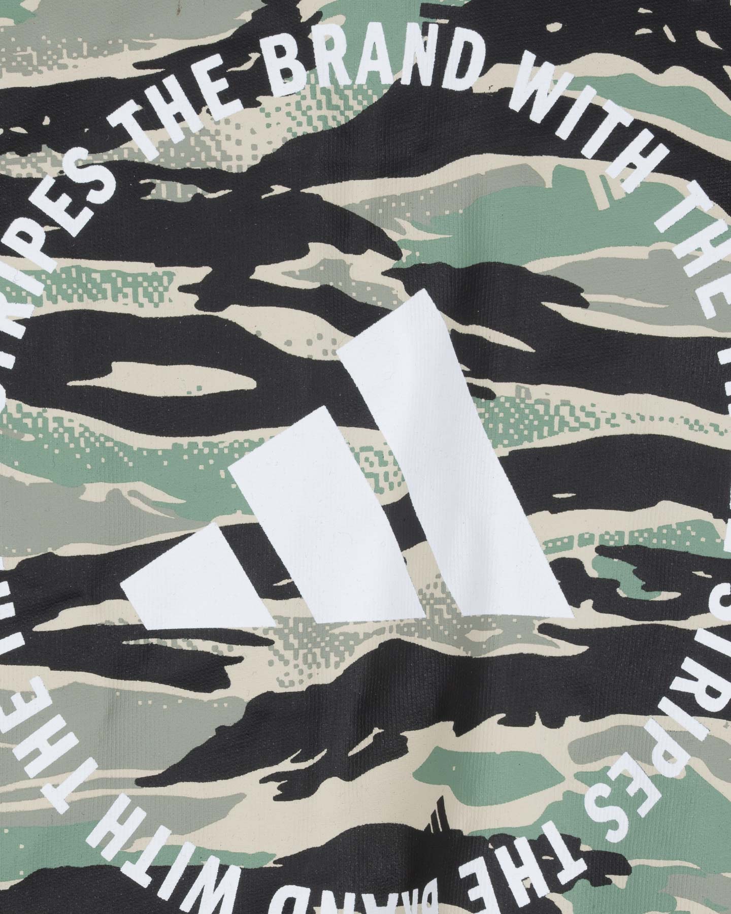 T-shirt ADIDAS CAMO SHAPE GRAPHIC W - 2 | Cisalfa Sport