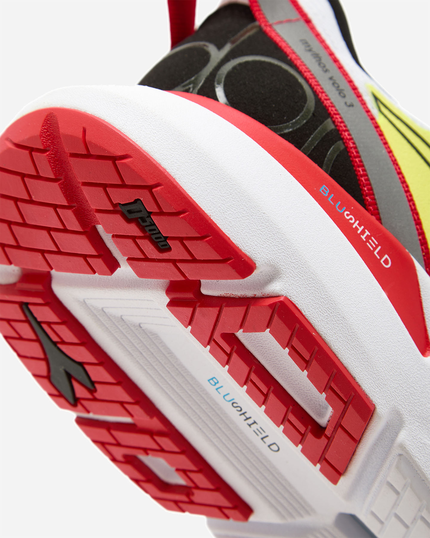 Scarpe running DIADORA MYTHOS BLUSHIELD VOLO 3 M - Bianco - 5 | Cisalfa Sport