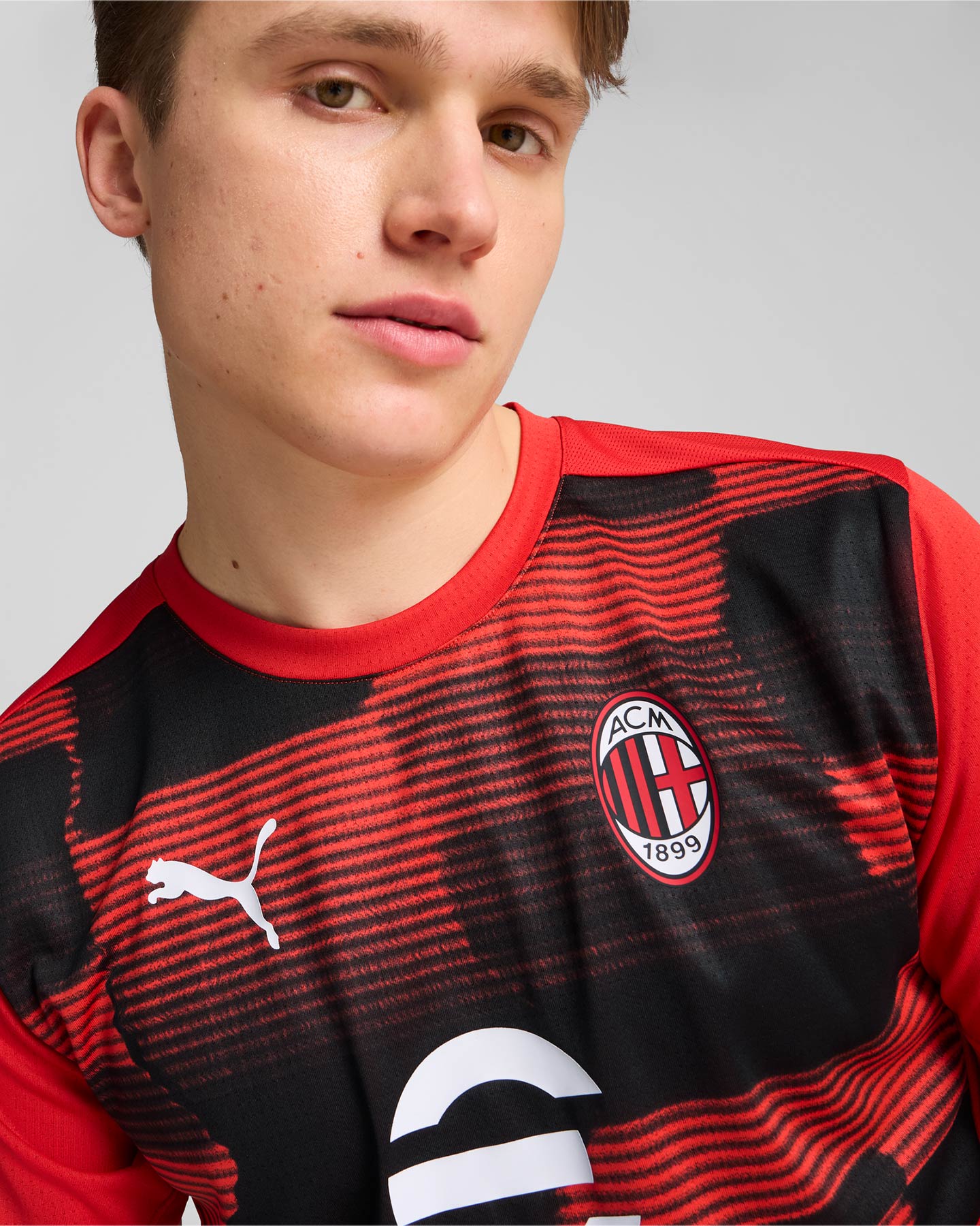 Abbigliamento calcio ufficiale PUMA MILAN PREMATCH SS HOME 24-25 M - Color mix - 4 | Cisalfa Sport