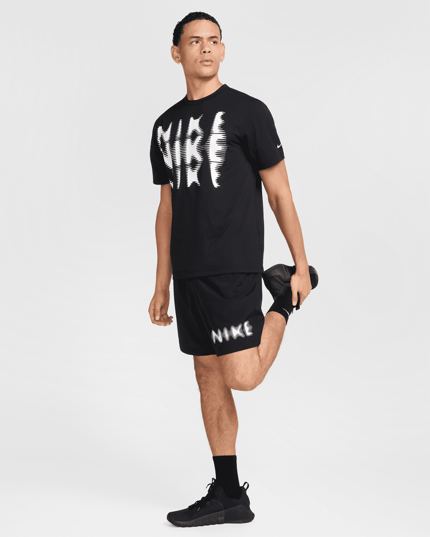 Pantalone training NIKE DRI FIT GRAPHIC 7IN M - Nero - 1 | Cisalfa Sport