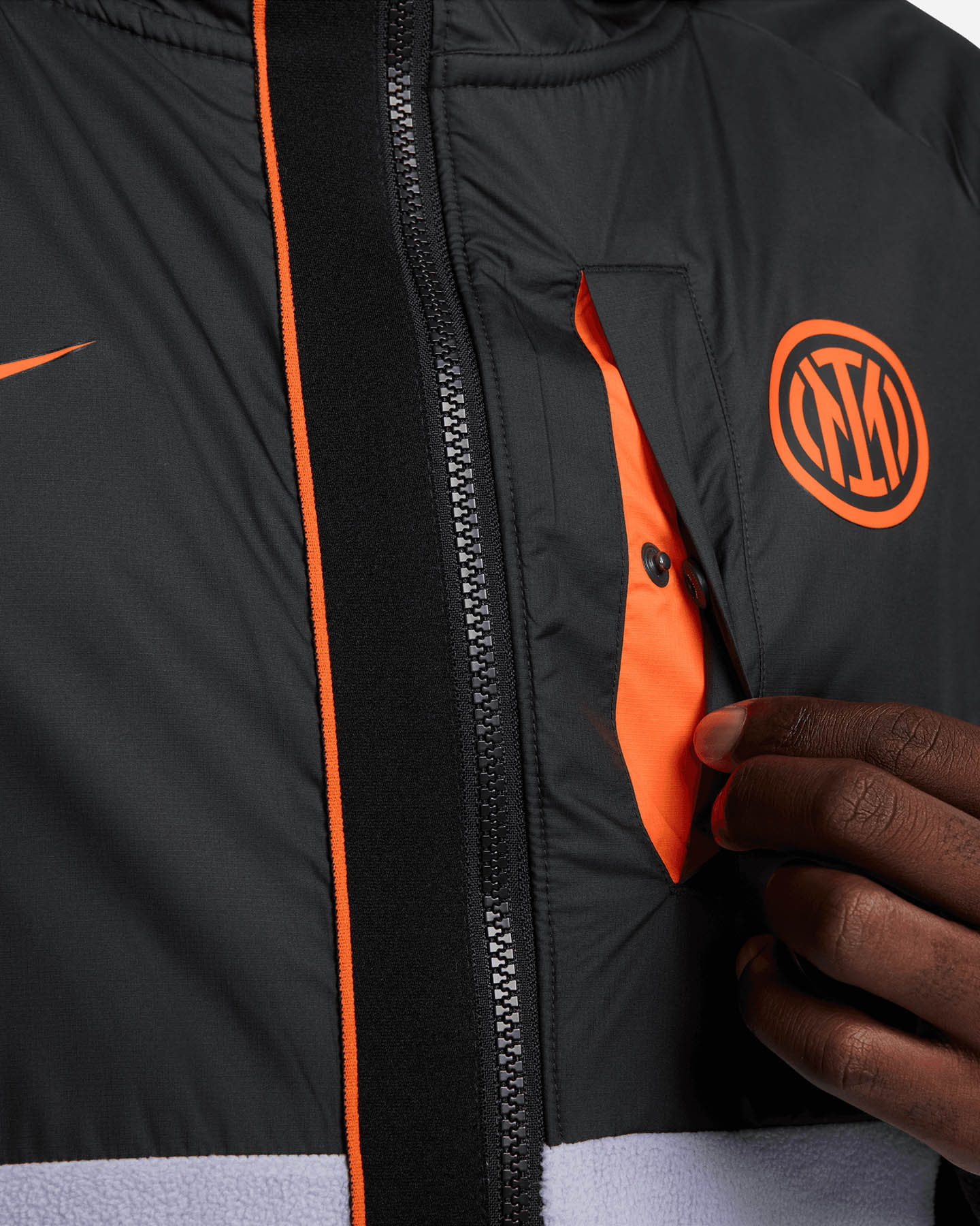 Abbigliamento calcio ufficiale NIKE INTER WINTERIZED 23-24 M - Nero - 4 | Cisalfa Sport