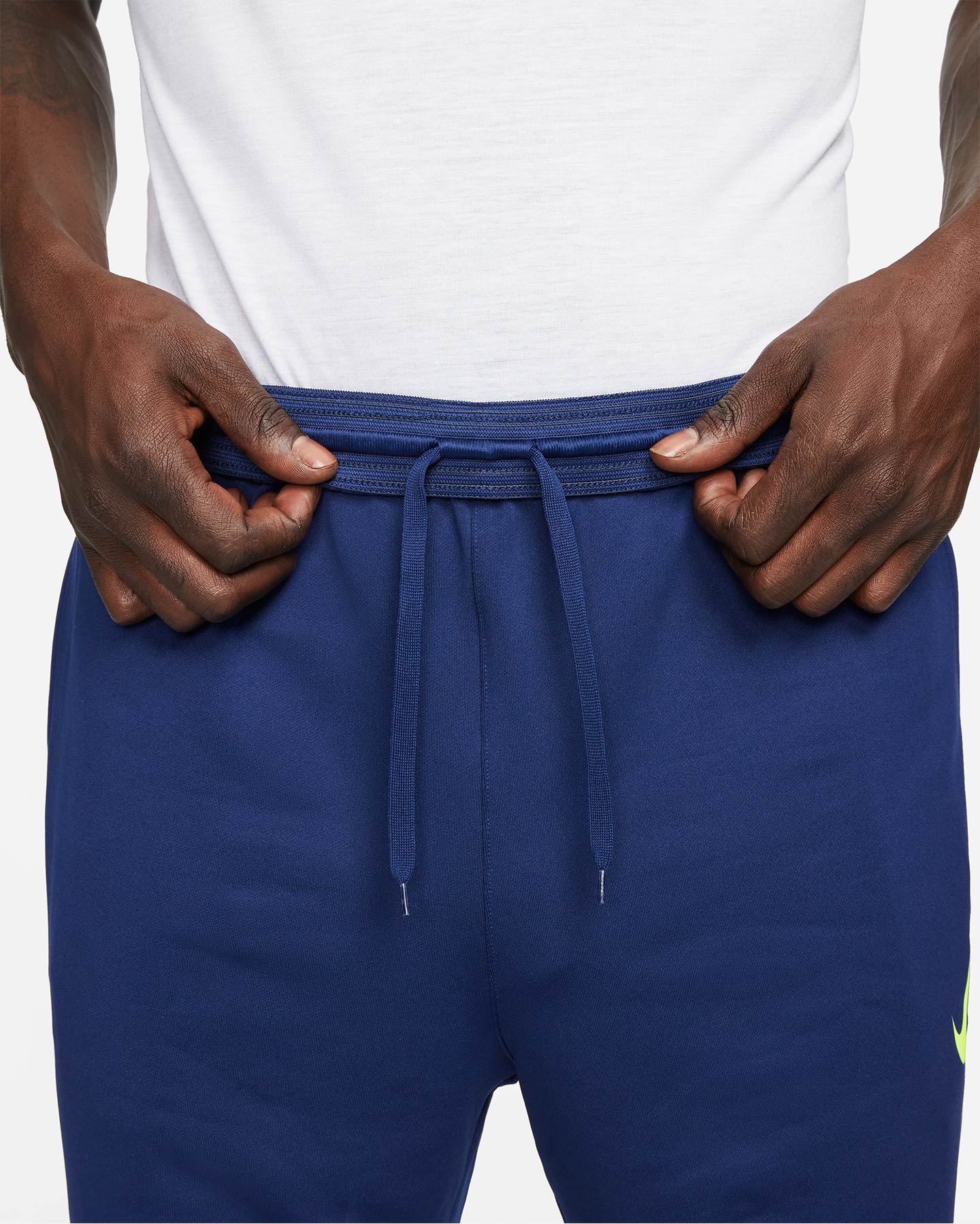 Pantaloncini calcio NIKE THERMAFIT STRIKE KNIT WINTERWARRIOR B M - 4 | Cisalfa Sport