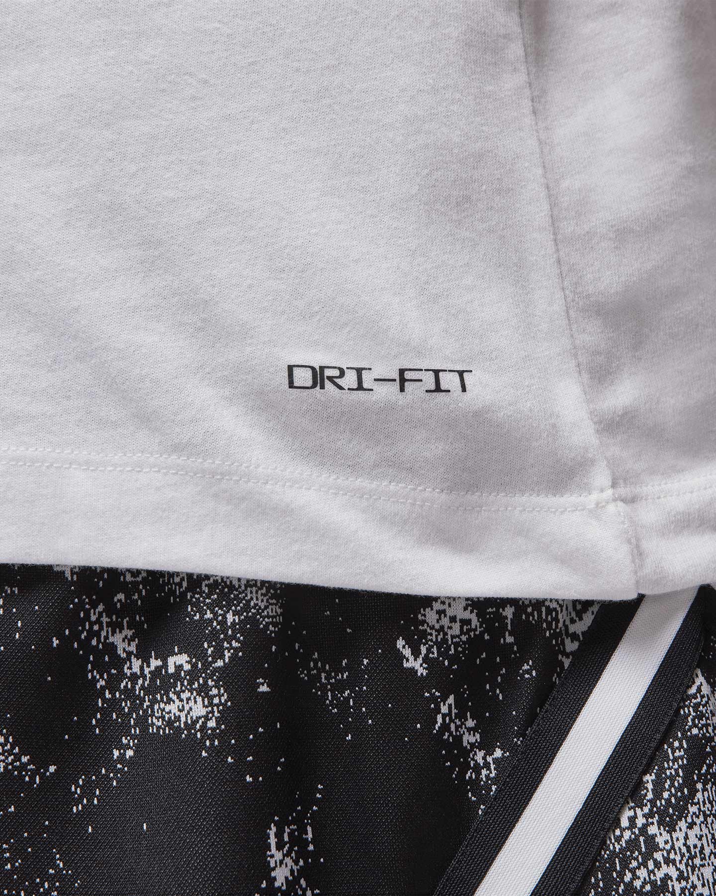 T-shirt NIKE JORDAN DRI FIT SPORT GFX M - 8 | Cisalfa Sport