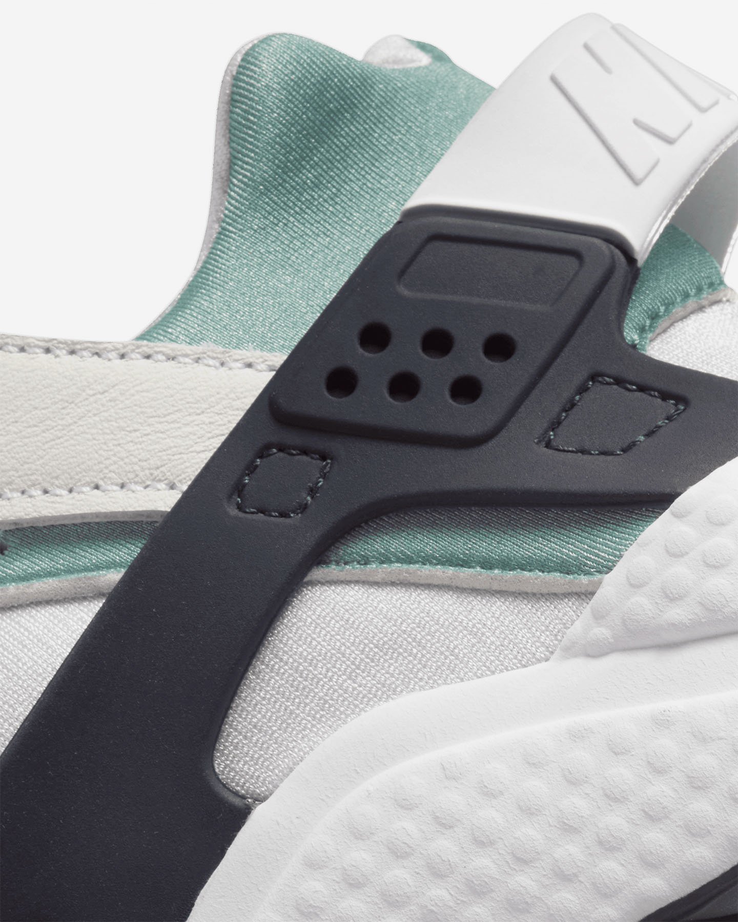 Scarpe sneakers NIKE AIR HUARACHE W - 9 | Cisalfa Sport