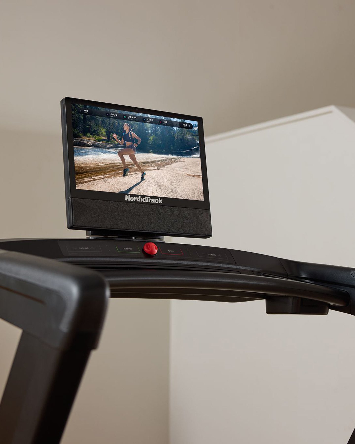 Tapis roulant NORDICTRACK COMMERCIAL 1750  - Nero - 4 | Cisalfa Sport