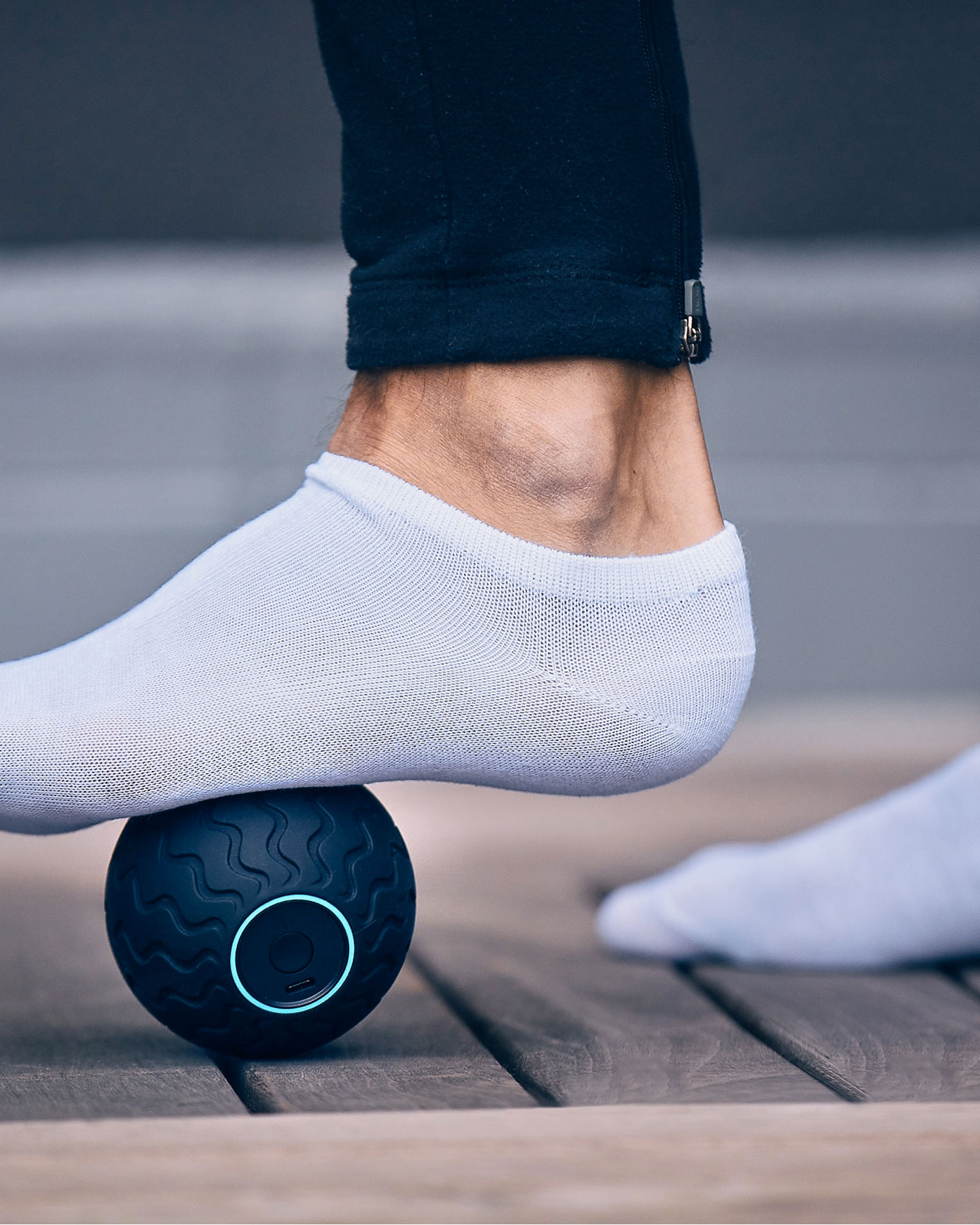 Elettrostimolatore THERAGUN PALLA MASSAGGIO WAVE SOLO  - Nero - 5 | Cisalfa Sport