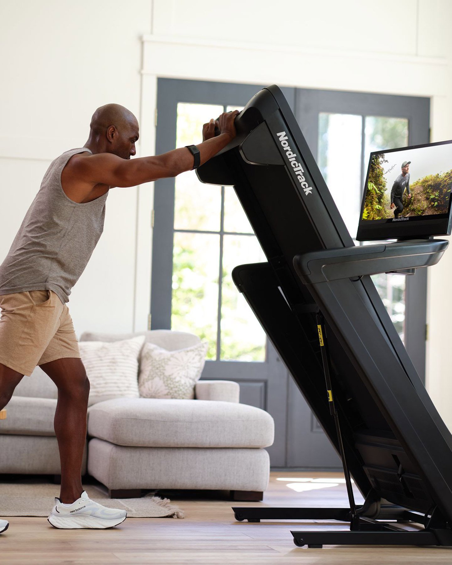 Tapis roulant NORDICTRACK COMMERCIAL 2450 + IFIT PRO ANNUALE  - Color mix - 2 | Cisalfa Sport