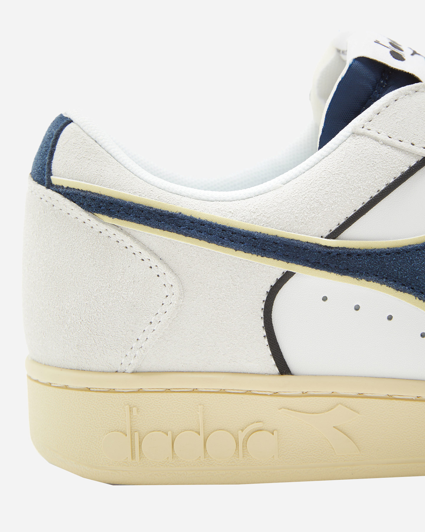 Scarpe sneakers DIADORA MAGIC BASKET LOW M - 5 | Cisalfa Sport