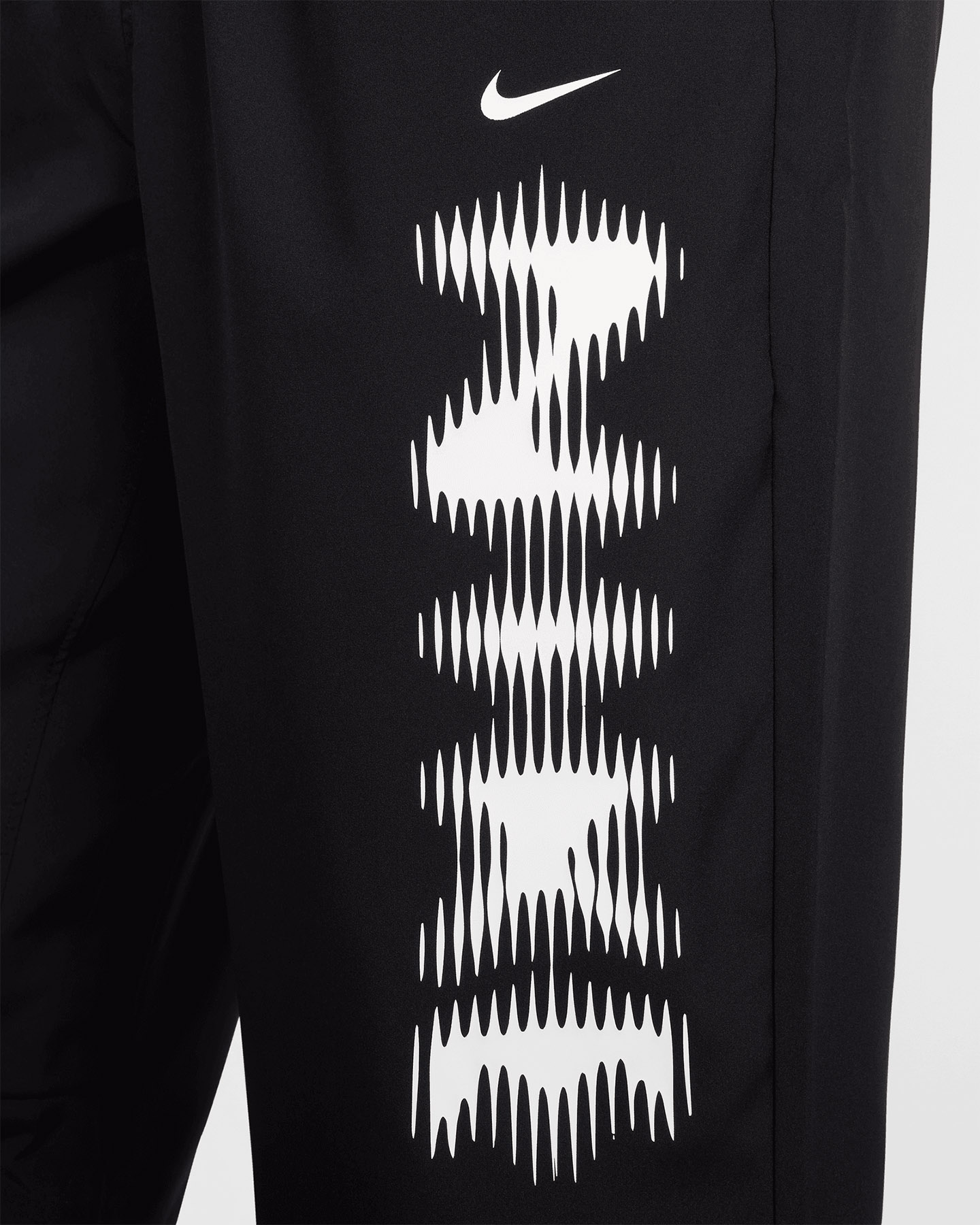 Pantalone training NIKE DRI FIT SWOOSH M - Nero - 4 | Cisalfa Sport