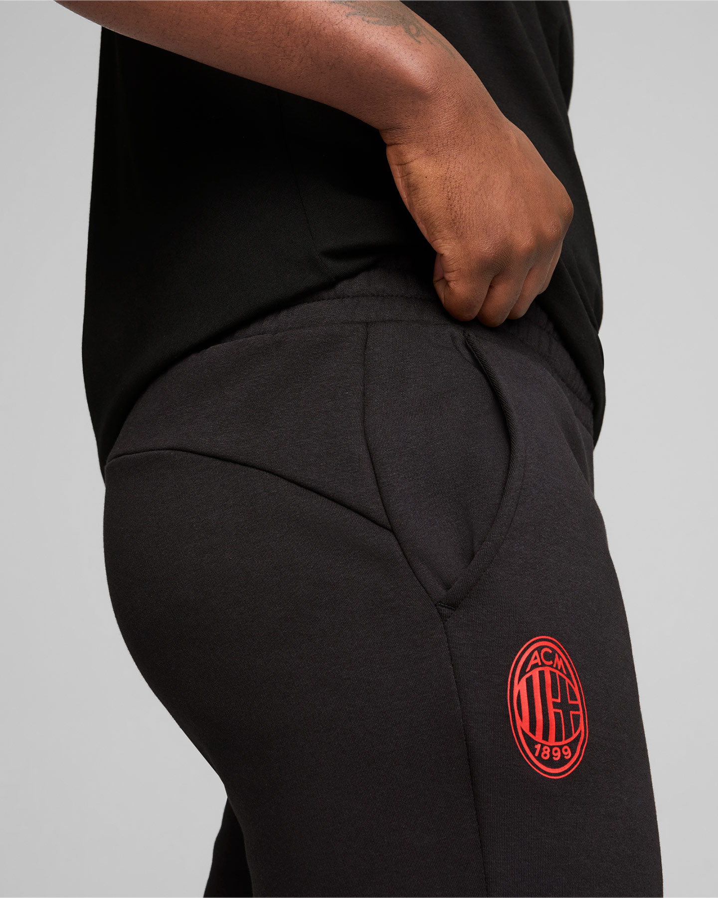 Abbigliamento calcio ufficiale PUMA MILAN ESSENTIALS M - Nero - 4 | Cisalfa Sport