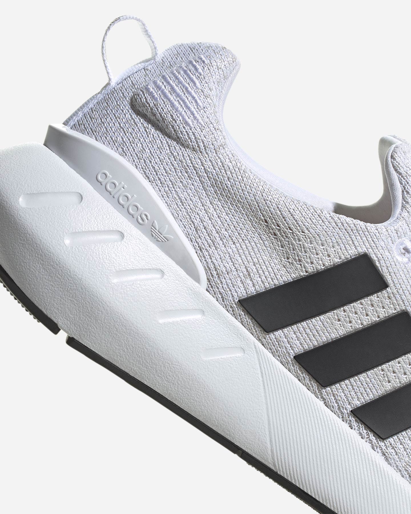 Scarpe sneakers ADIDAS SWIFT RUN 22 M - Bianco - 5 | Cisalfa Sport