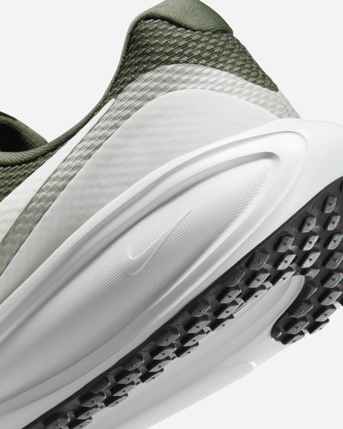 Scarpe running NIKE REVOLUTION 8 M - Verde - 5 | Cisalfa Sport