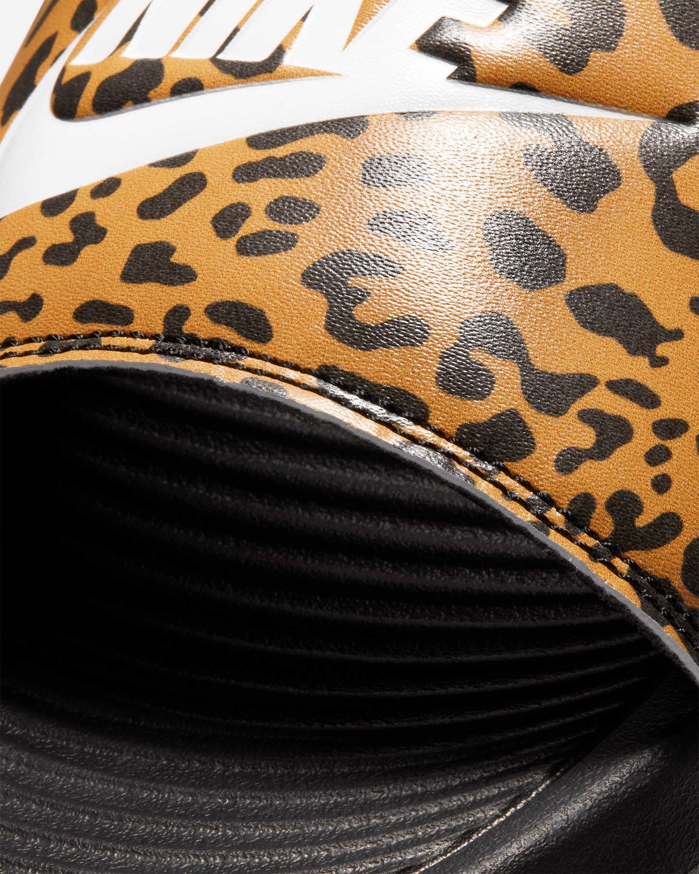 Ciabatte NIKE VICTORI ONE W - 4 | Cisalfa Sport