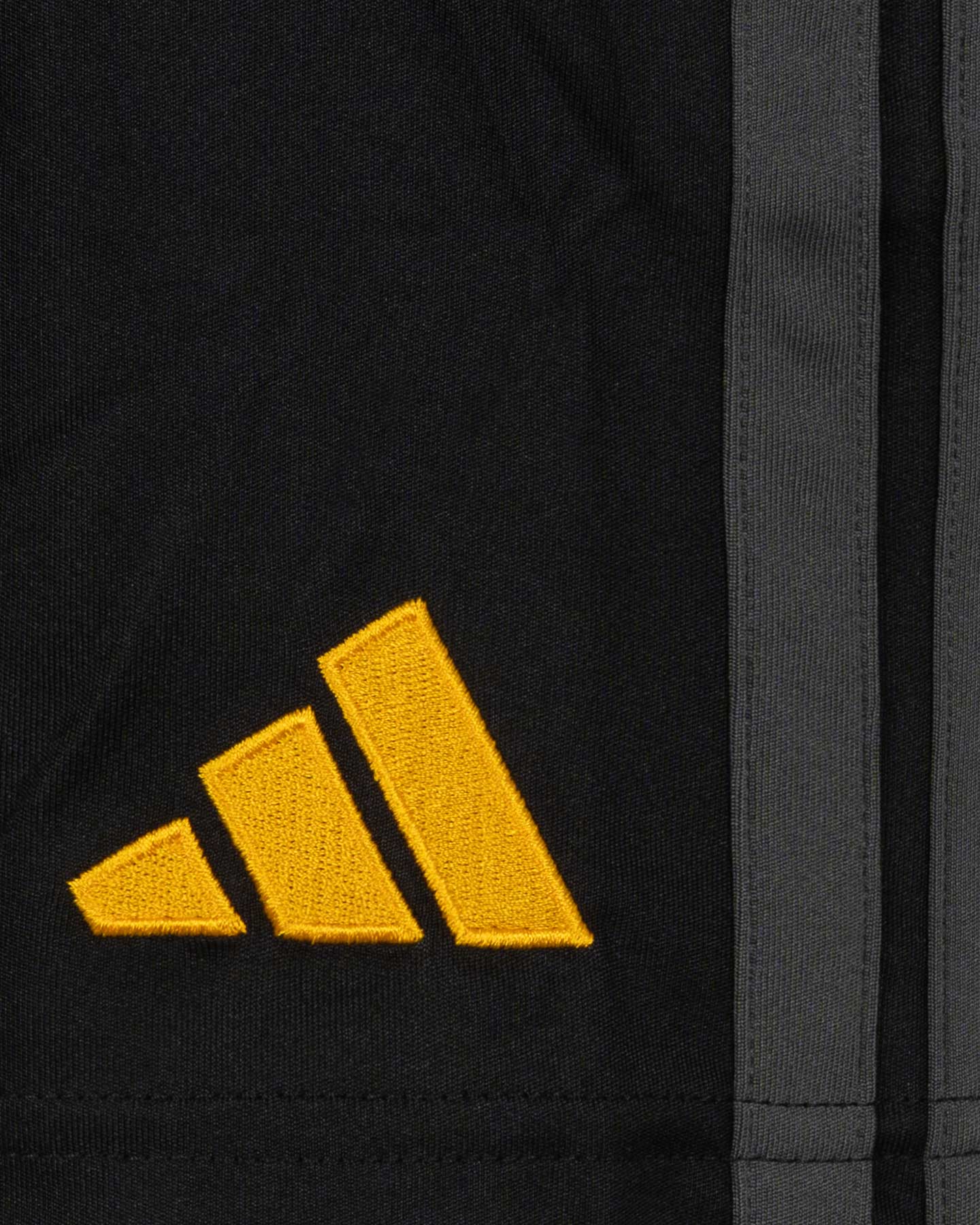 Pantaloncini calcio ufficiali ADIDAS AS ROMA 3RD 26-27 JR - 2 | Cisalfa Sport