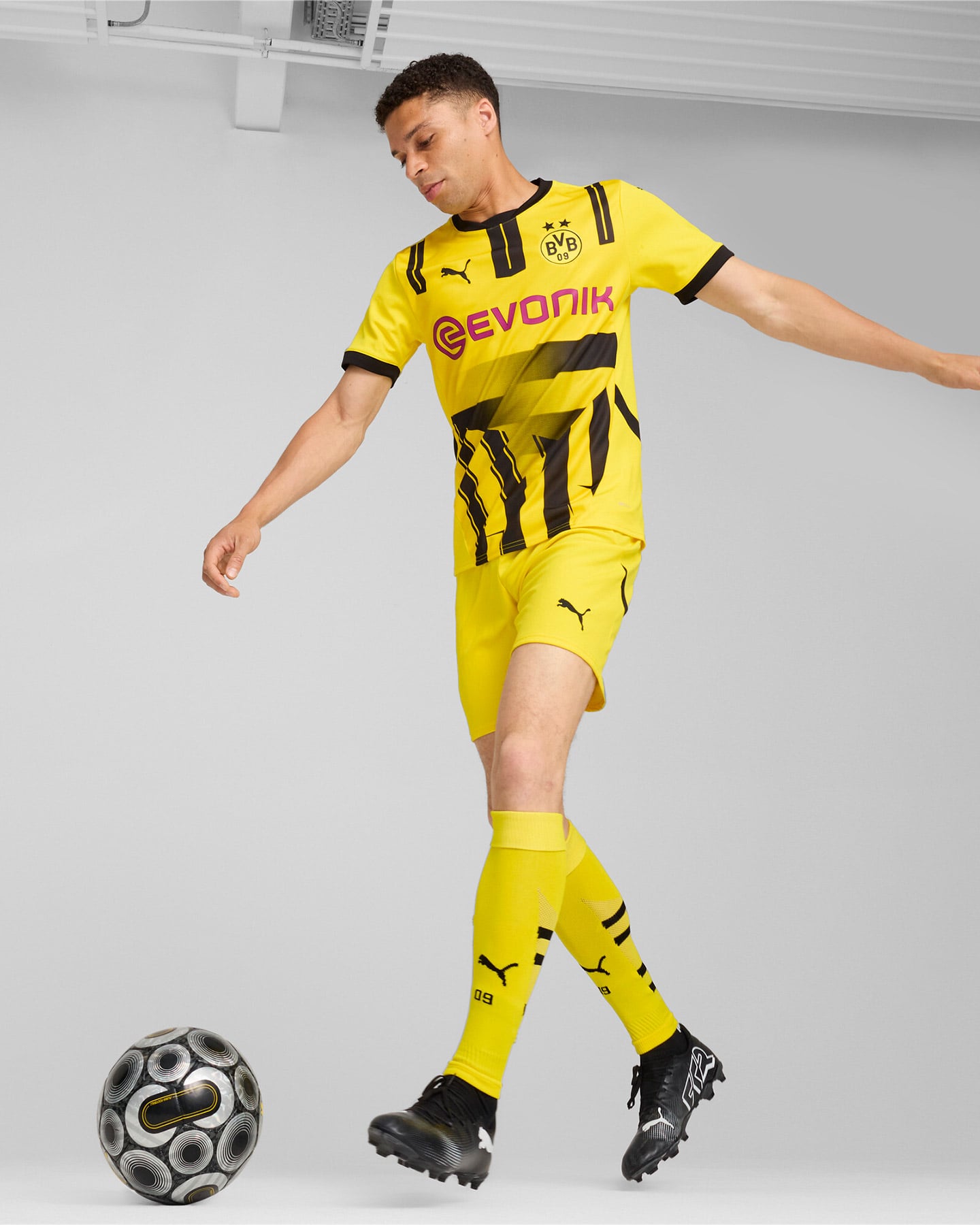 Maglia calcio ufficiale PUMA BORUSSIA DORTMUND CUP REPLICA 24-25 M - Color mix - 5 | Cisalfa Sport