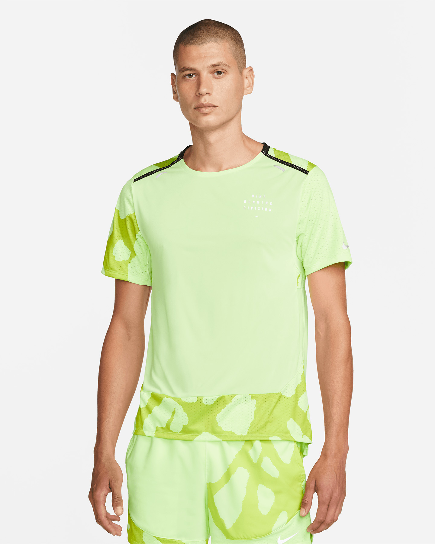 T-shirt running NIKE DRI FIT RUN DIVISION RISE 365 M - Verde - 0 | Cisalfa Sport