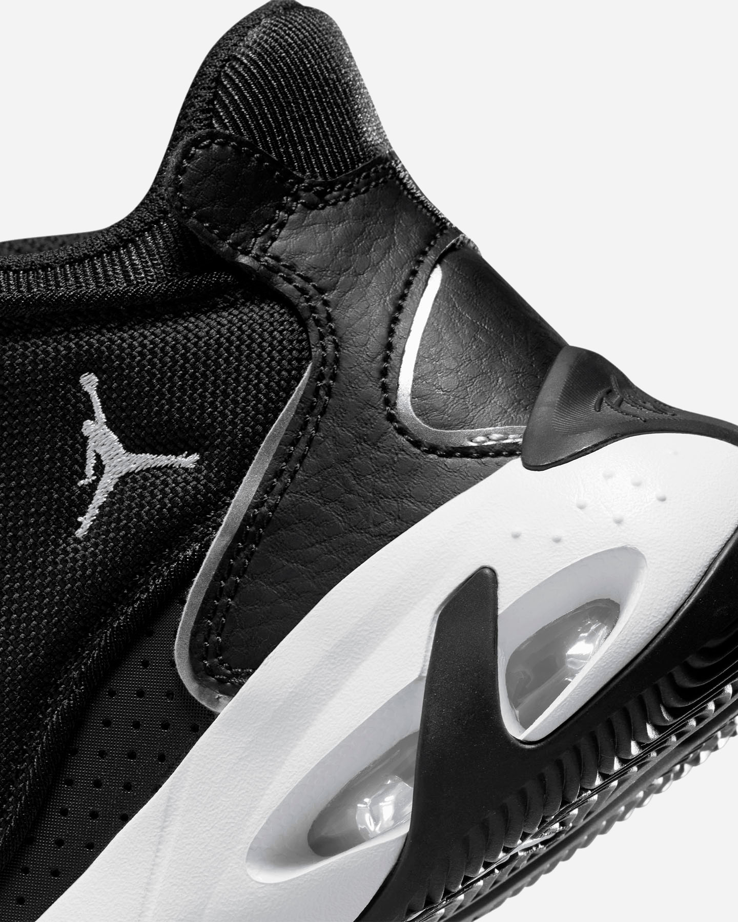 Scarpe sneakers NIKE JORDAN MAX AURA 4 GS JR - Nero - 5 | Cisalfa Sport