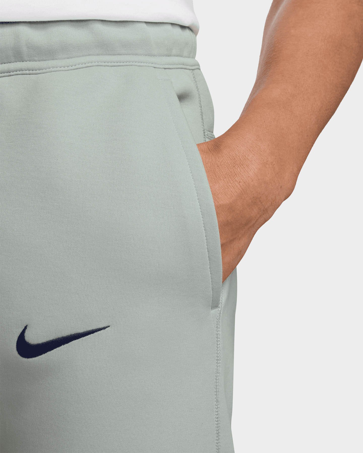 Abbigliamento calcio ufficiale NIKE INTER TECH FLEECE 25-26 M - Color mix - 2 | Cisalfa Sport