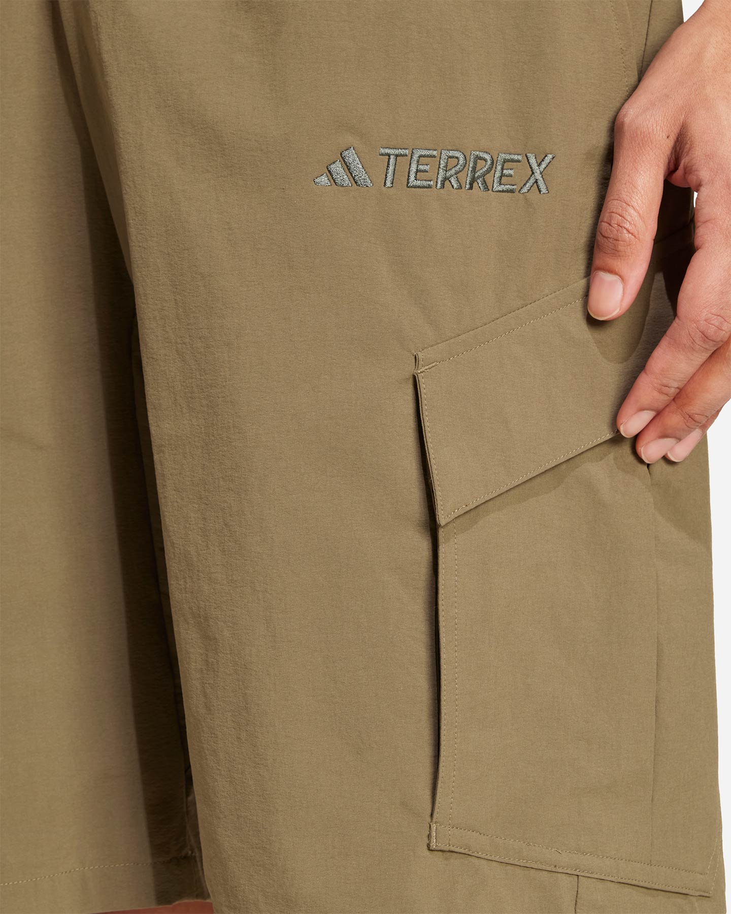 Pantaloncini ADIDAS CARGO M - Verde - 5 | Cisalfa Sport