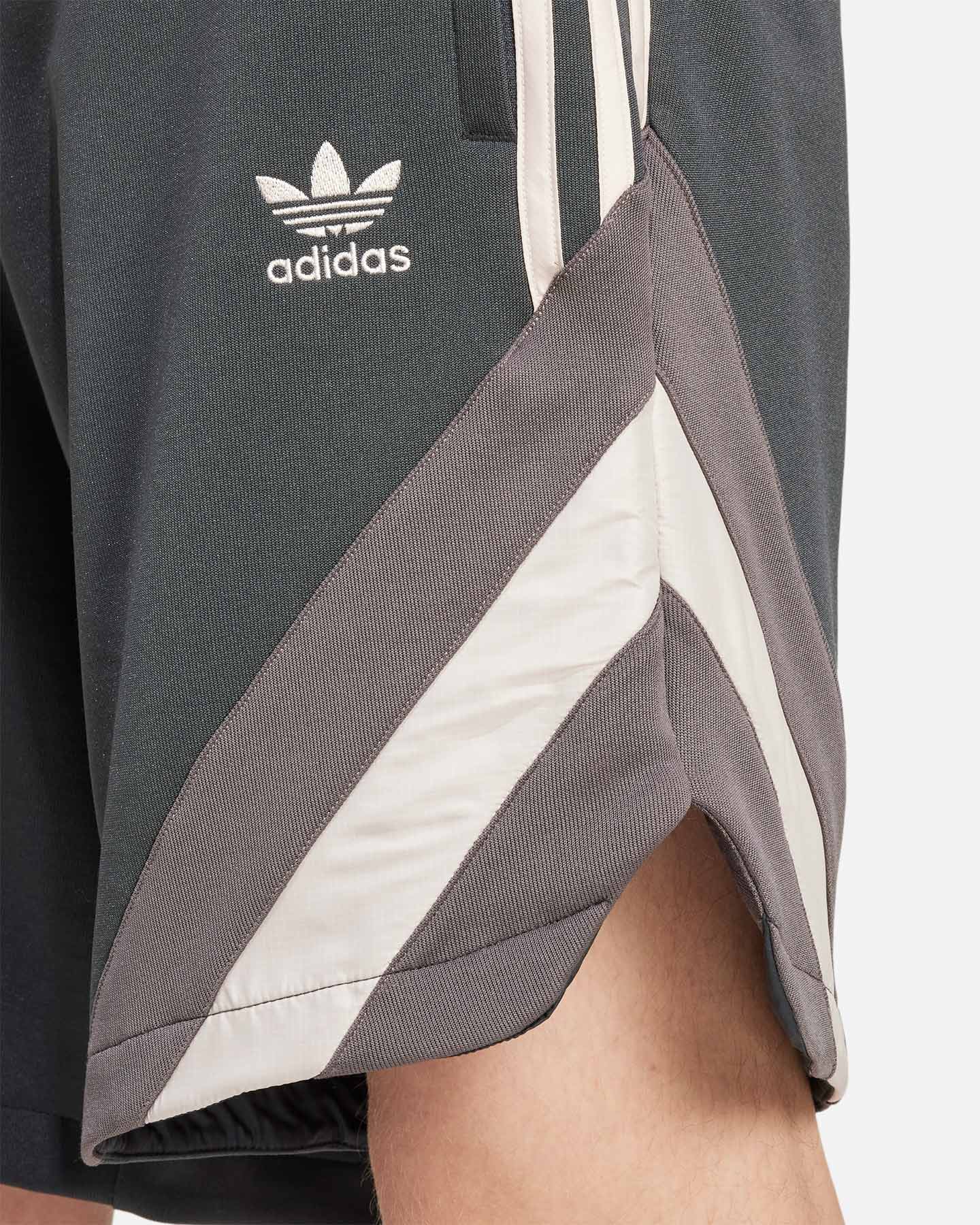 Pantaloncini calcio ufficiali ADIDAS REAL MADRID OG 24-25 M - Color mix - 5 | Cisalfa Sport