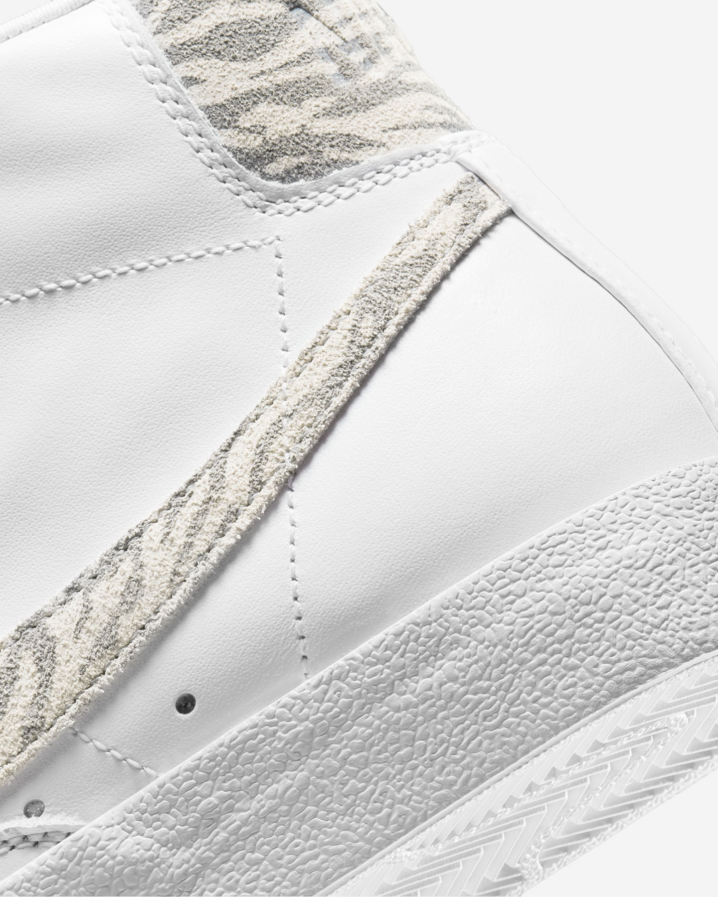 Scarpe sneakers NIKE BLAZER MID '77 SE W - Bianco - 5 | Cisalfa Sport